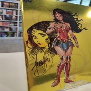 Wonder Woman Alfa variant con doodle ed autografo - immagine 3