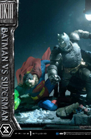 Ultimate Diorama Masterline Batman: The Dark Knight Returns (Comics) Batman versus Superman DX Bonus Version - immagine 27