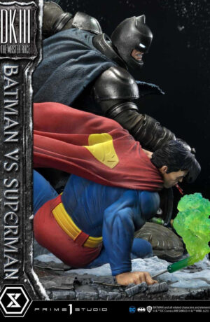 Ultimate Diorama Masterline Batman: The Dark Knight Returns (Comics) Batman versus Superman DX Bonus Version - immagine 24