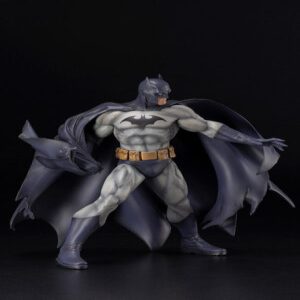 Batman (Hush) 1/6 scale - DC Comics Artfx Kotobukiya - immagine 2
