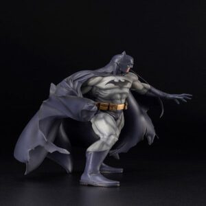 Batman (Hush) 1/6 scale - DC Comics Artfx Kotobukiya - immagine 3