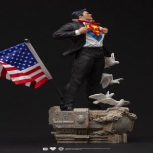 DC Comics Deluxe Art Scale Statue 1/10 Clark Kent - immagine 2