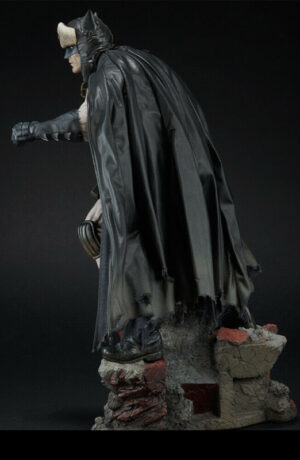 Superman Red Son Premium Format™ Batman Figure - Sideshow - immagine 4