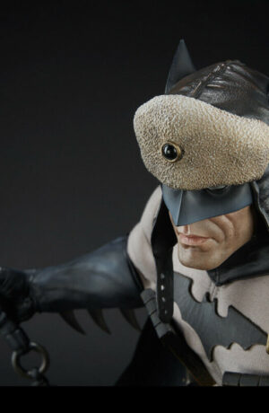 Superman Red Son Premium Format™ Batman Figure - Sideshow - immagine 7
