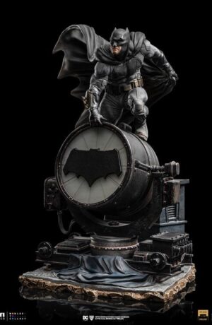 DC Comics Zack Snyder Justice League: Batman on Batsignal 1:10 Statue - immagine 6