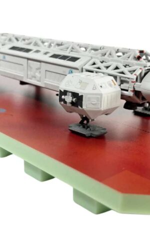 Space 1999 Eagle Transporter Collectible Special Limited Edition - immagine 7