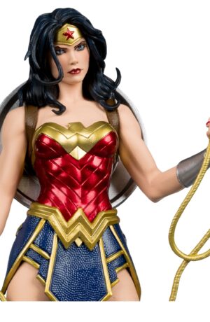 DC Direct PVC Statue 1/6 Wonder Woman by Jim Lee (Digital) - immagine 10