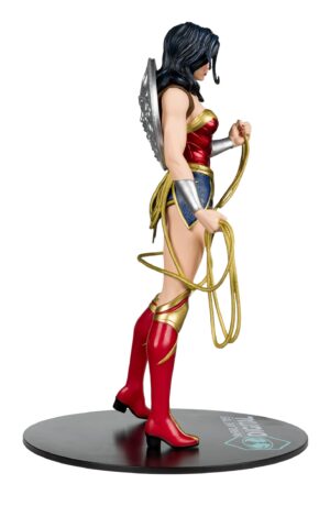 DC Direct PVC Statue 1/6 Wonder Woman by Jim Lee (Digital) - immagine 5