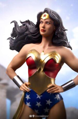 Wonder Woman DC Trinity Legacy Replica 1/4 Statue