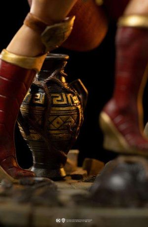 Wonder Woman Unleashed 1/10 Statue - immagine 9