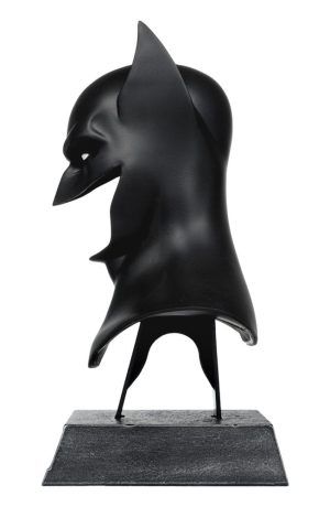 Batman DC Direct Mini Replica 1/3 Batman Cowl (Detective Comics #27) (1st Apperance) - immagine 3