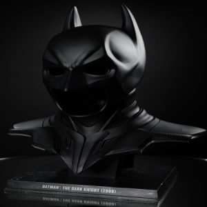 The Dark Knight DC Direct Replica 1/1 Batman Cowl 54 cm - immagine 10