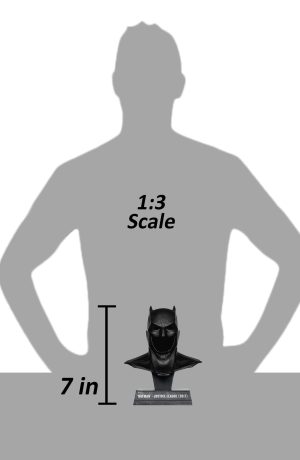Batman DC Direct Mini Replica 1/3 Batman Cowl (Justice League Tactical Suit) - immagine 6