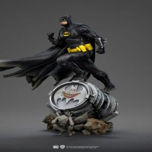 DC Comics BDS Art Scale Statue 1/10 Batman Deluxe (Black Version Exclusive) - immagine 3