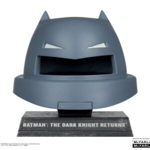 The Dark Knight Returns DC Direct Mini Replica 1/3 Batman Armored Cowl - immagine 2